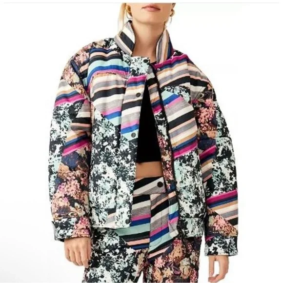 NEW FP Movement Women's Bunny Slope Oversized Printed Puffer Jacket Small - Picture 1 of 13